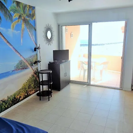 T2 En 1ere Ligne Avec Parking Apartment Sete