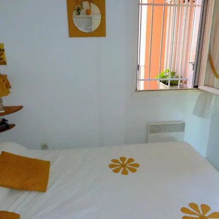 T2 En 1ere Ligne Avec Parking Apartment Sete