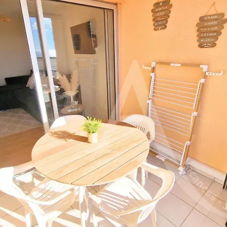 Apartment T2 En 1ere Ligne Avec Parking Sète